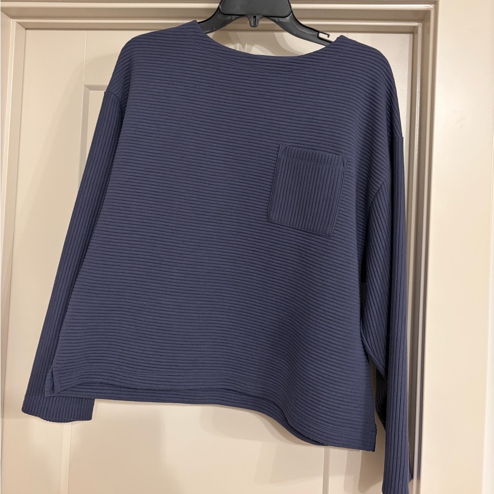 Women’s XS a new day knit top
